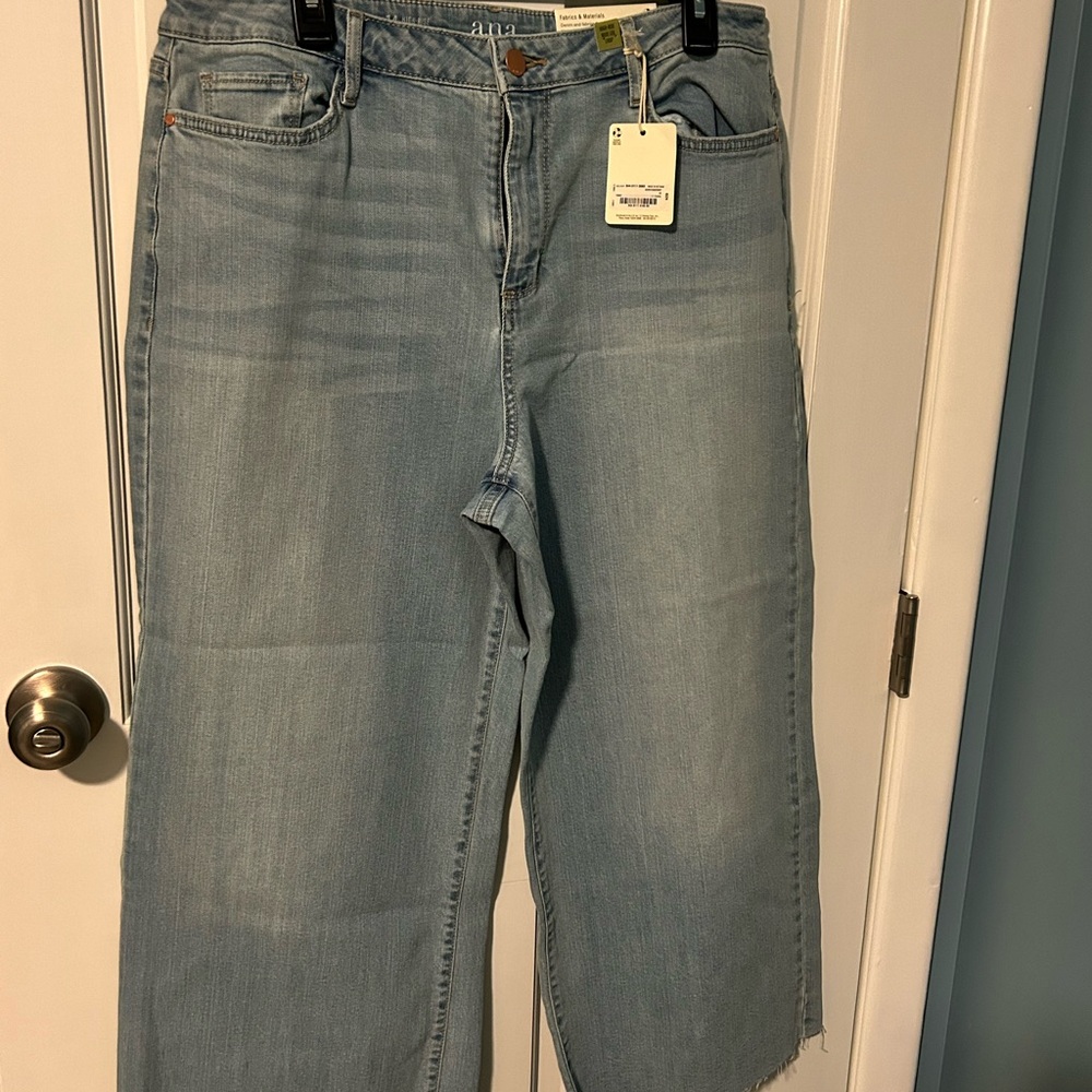 NWT wide leg jeans with unfinished hem